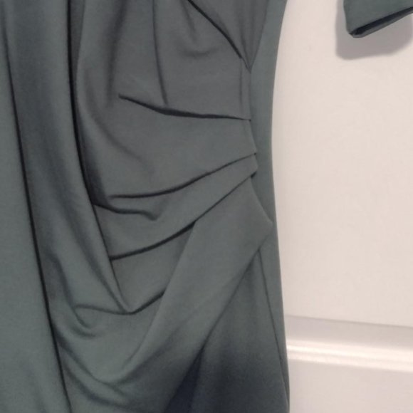 Fransa V Neckline Midi Short Sleeve Dress Jungle Green - Picture 2 of 8